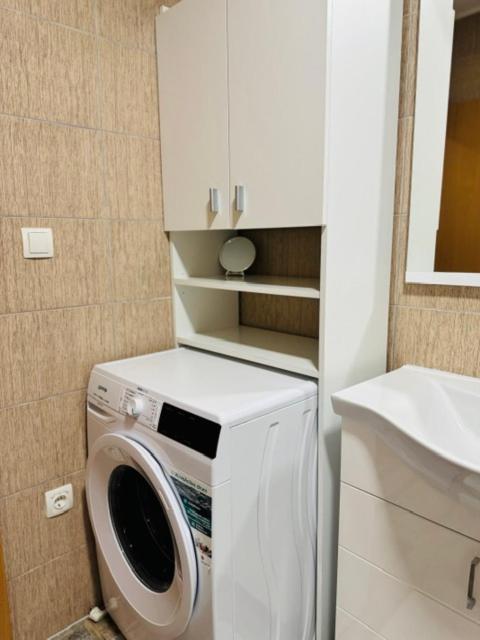 Apartments Paradise Licko Petrovo Selo Dış mekan fotoğraf
